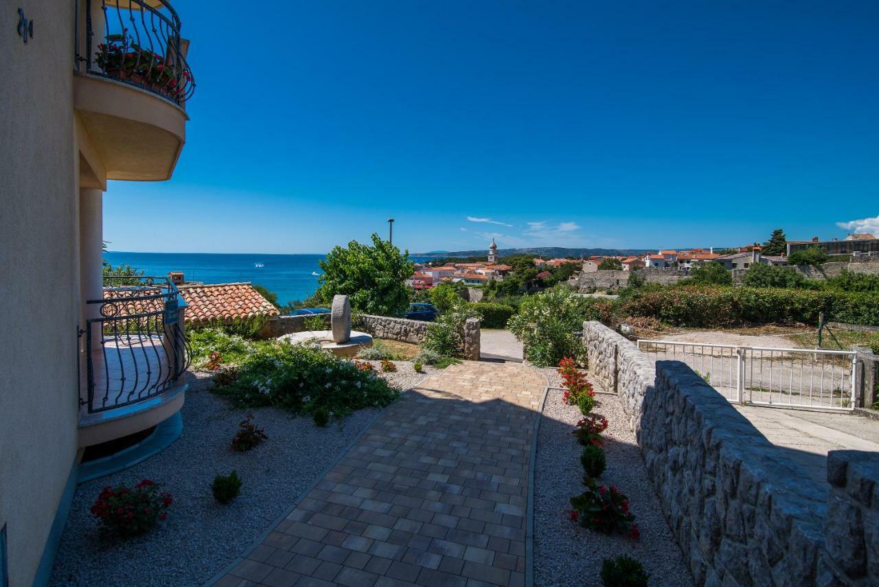 Franko & Ana Apartments Krk Town Bagian luar foto