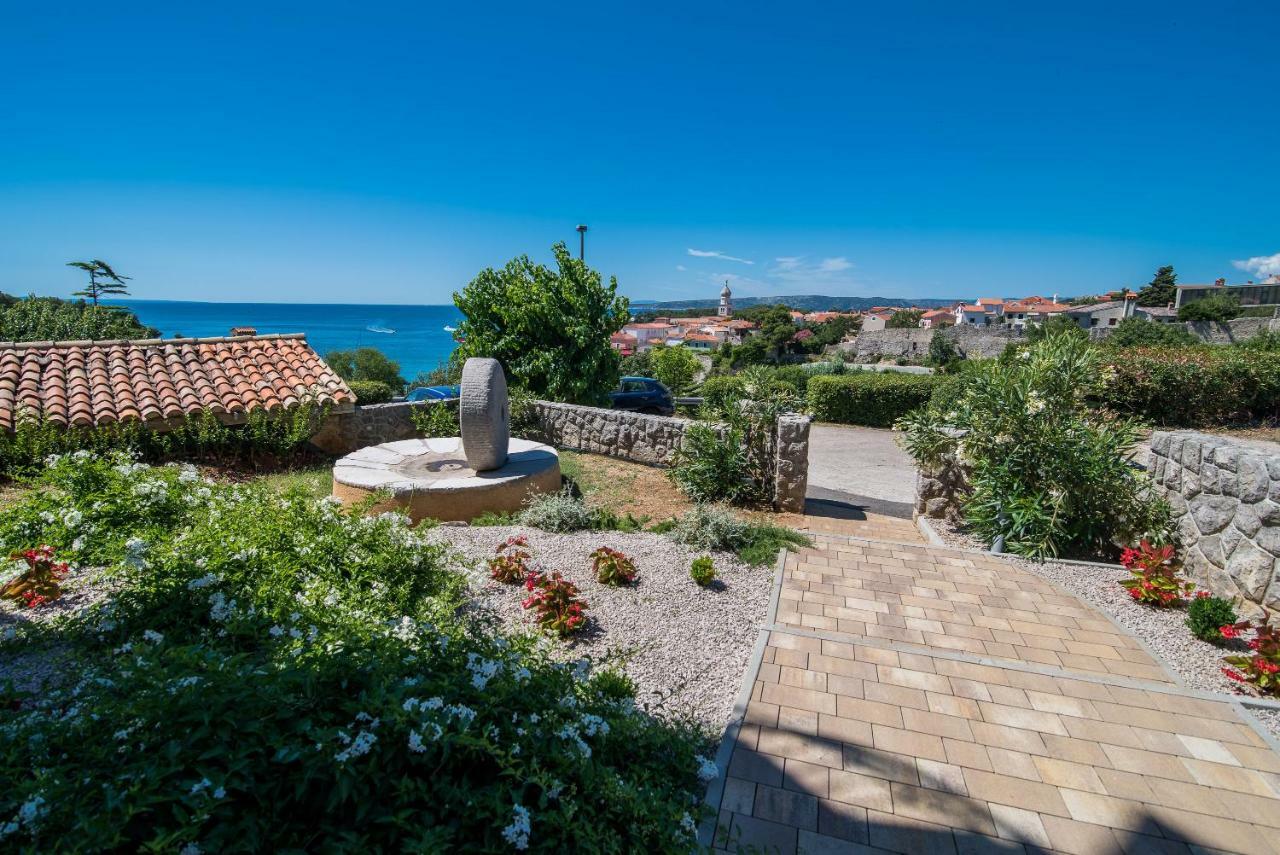 Franko & Ana Apartments Krk Town Bagian luar foto